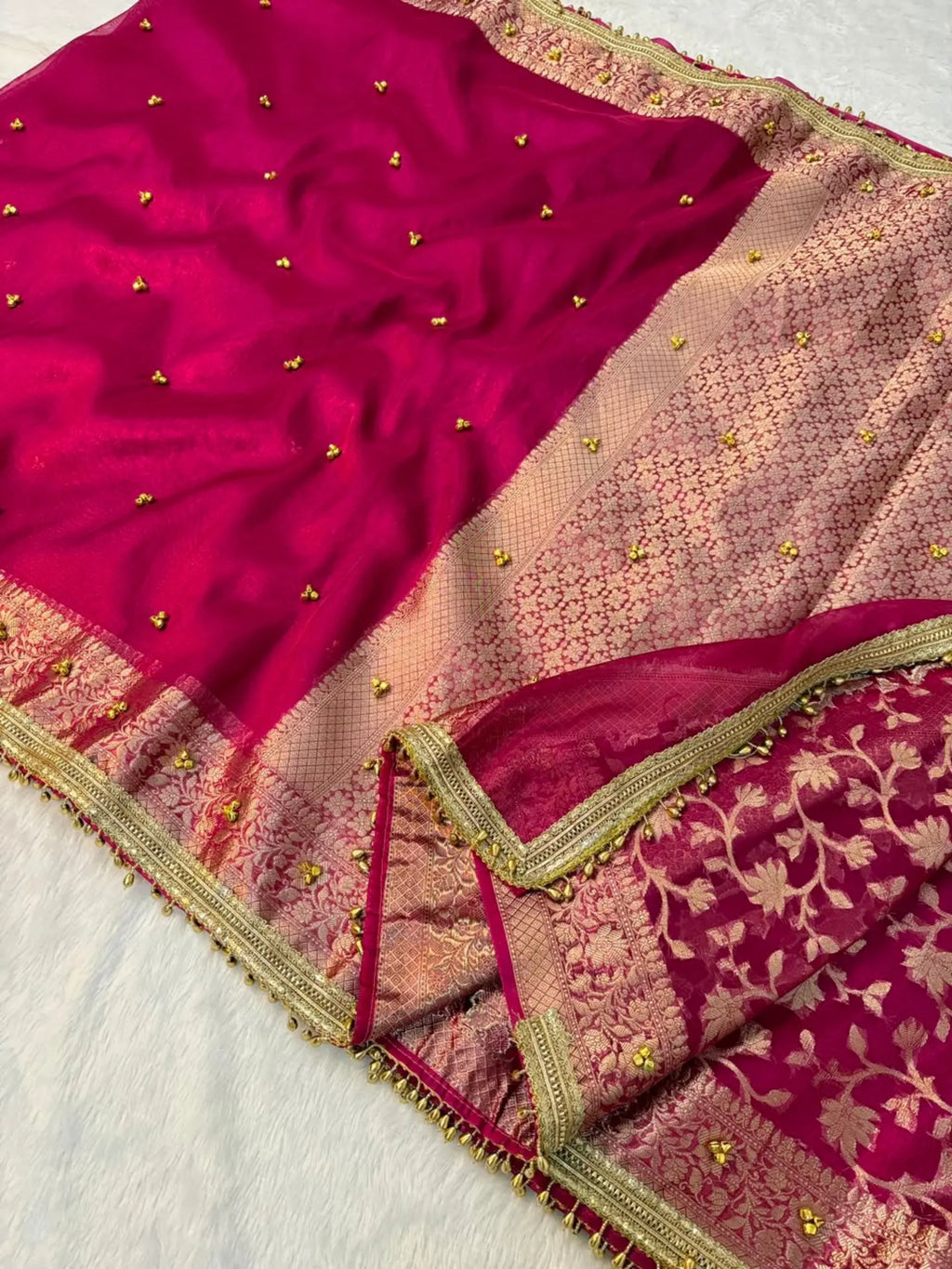 Ghungroo Tissue Silk Saree – Rich Floral Jacquard Border with Golden Ghungroo Detailing