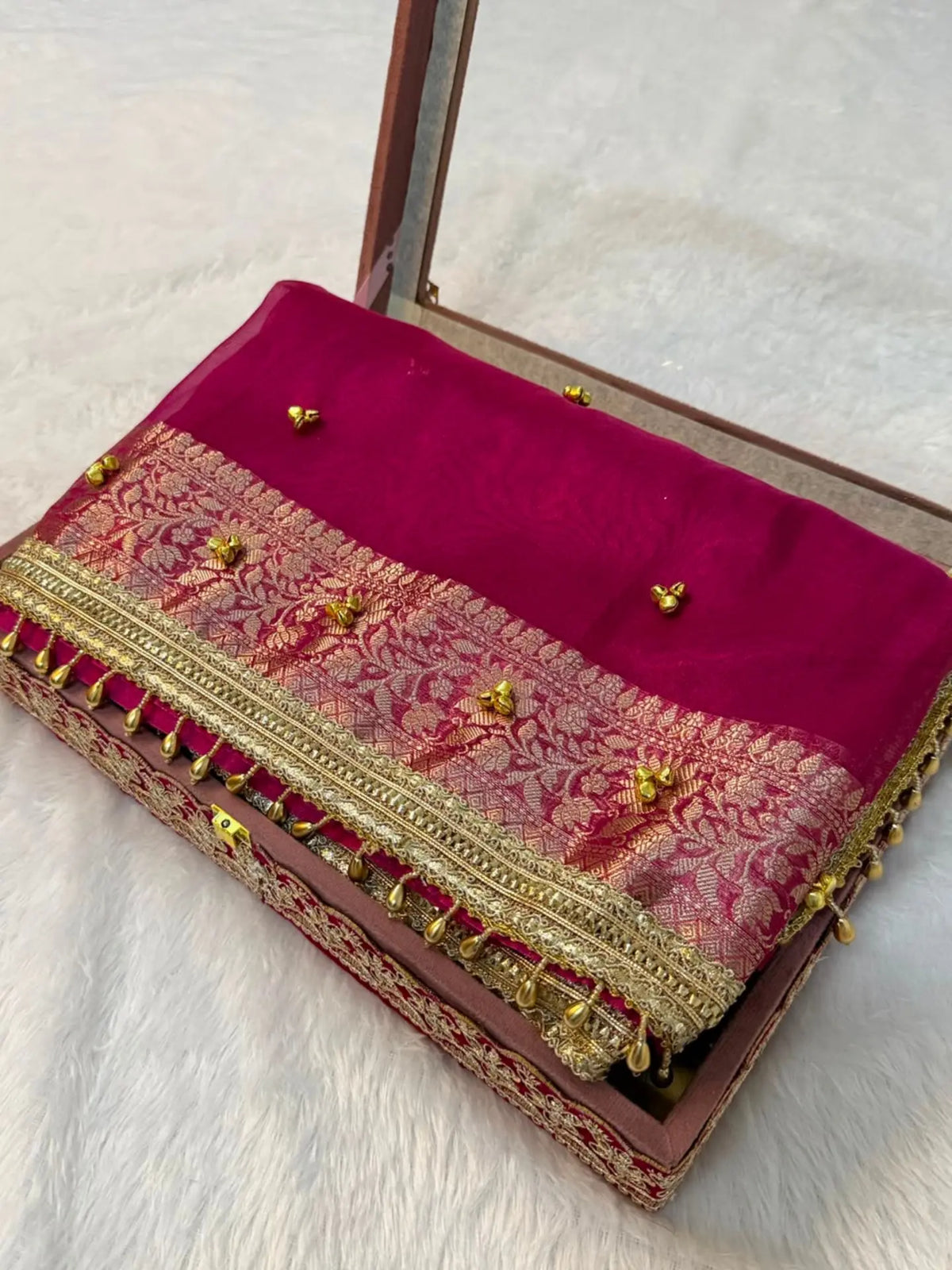Ghungroo Tissue Silk Saree – Rich Floral Jacquard Border with Golden Ghungroo Detailing